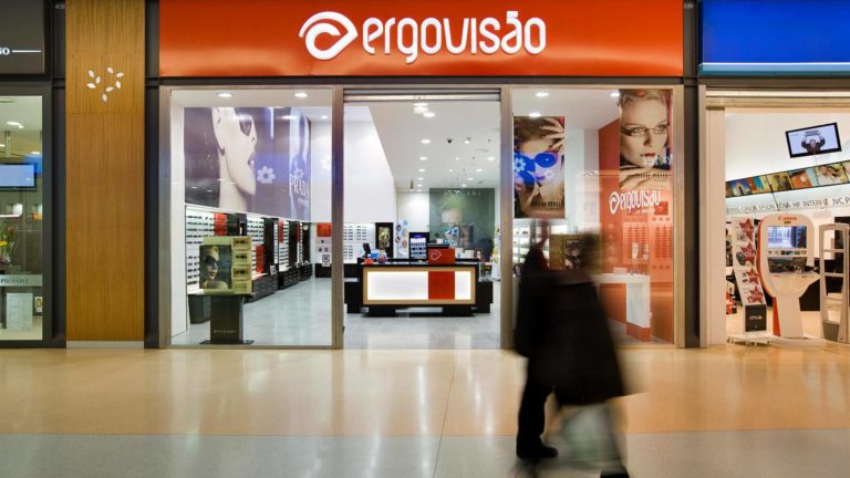 lógica2-projetos-e-construções-obra-remodelação--espaço-comercial-ergovisao-matosinhos-mar-shopping5