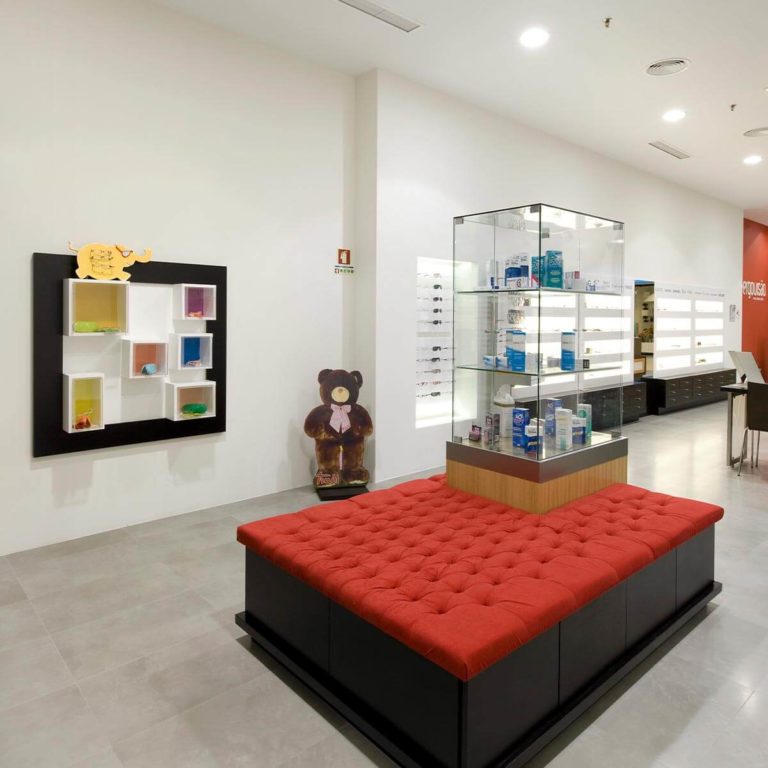 lógica2-projetos-e-construções-obra-remodelação--espaço-comercial-ergovisao-matosinhos-mar-shopping6